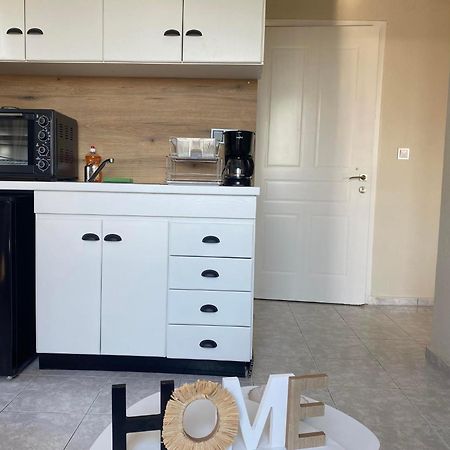 Sun & Sea Apartment Nea Iraklia Bagian luar foto