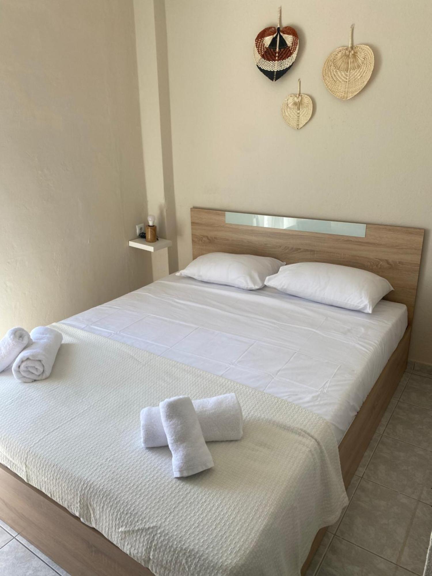 Sun & Sea Apartment Nea Iraklia Bagian luar foto