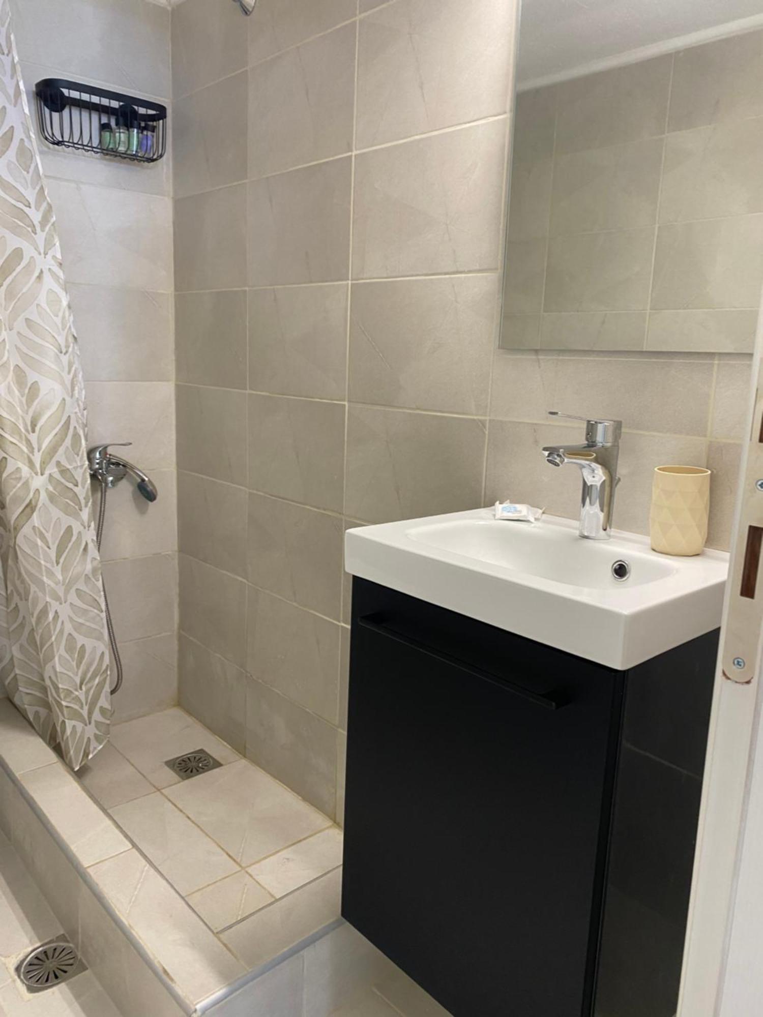 Sun & Sea Apartment Nea Iraklia Bagian luar foto