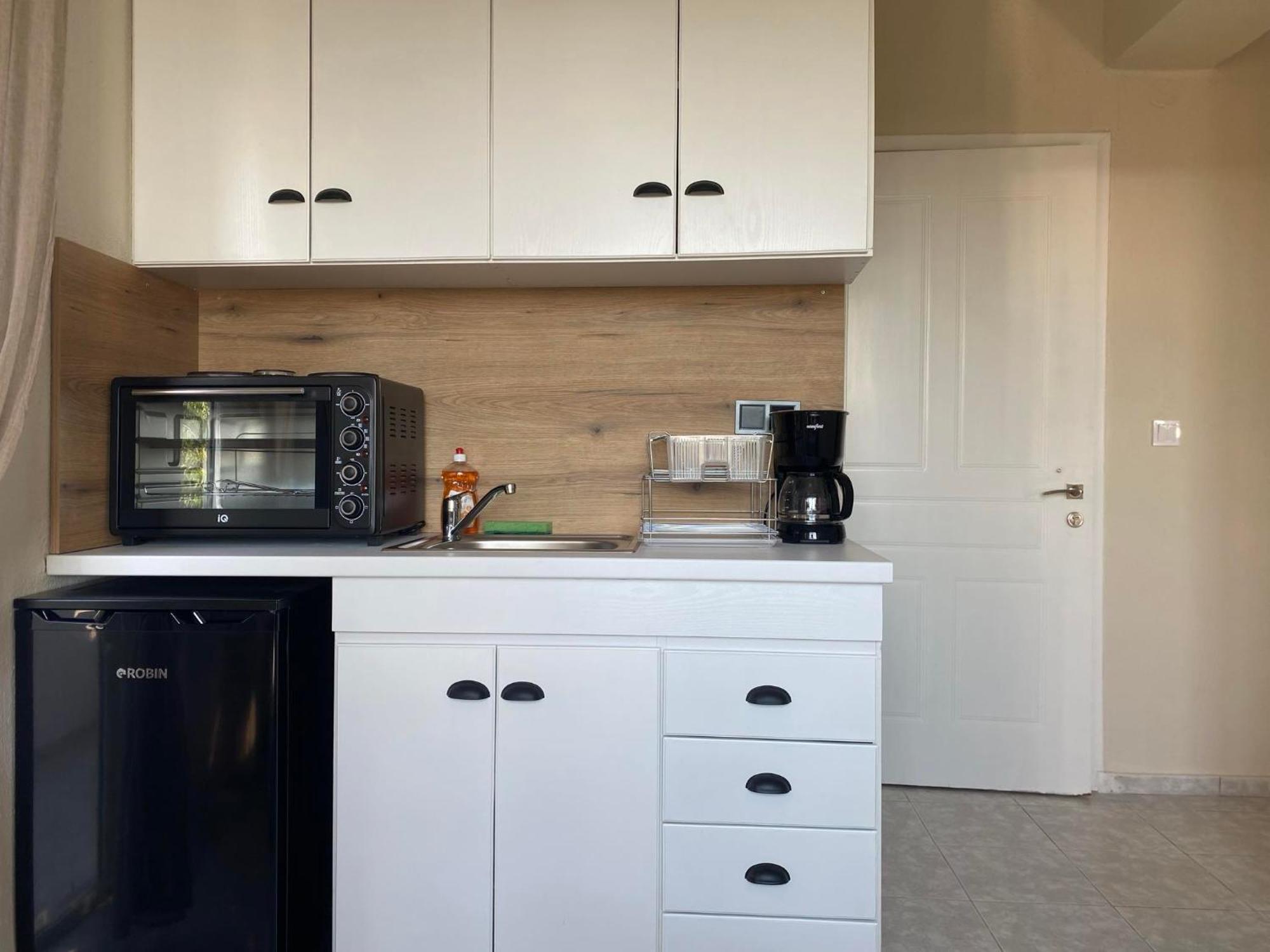 Sun & Sea Apartment Nea Iraklia Bagian luar foto